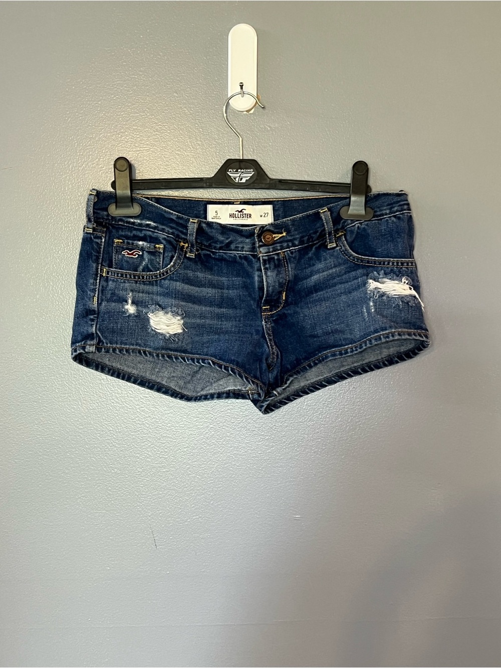 Y2K Hollister Women's Dark Wash Distressed Denim Shorts